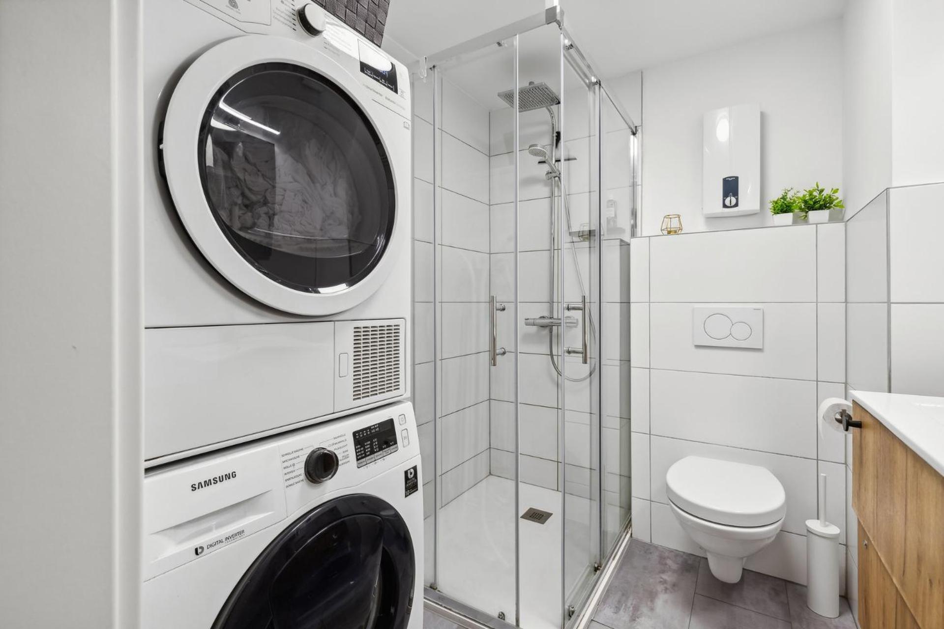 Apartment Zentrale, Grosse & Moderne In Koblenz *